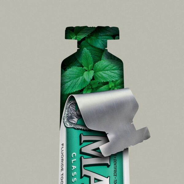 MARVIS CLASSIC STRONG MINT TOOTHPASTE 85ML