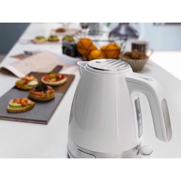 DELONGHI WHITE KETTLE KBLA3001