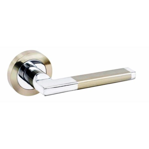 SMITHS ULTRA LEVER ON ROSE DOOR HANDLE