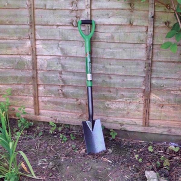 KINGFISHER BORDER SPADE