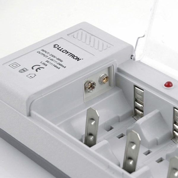 LLOYTRON UNIVERSAL BATTERY CHARGER