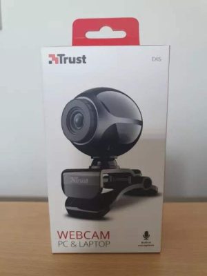 Trust PC & Laptop Webcam With Microphone & Smart Stand