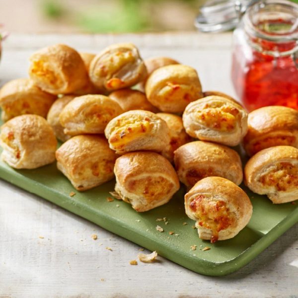 18 Mini Cheese & Onion Rolls