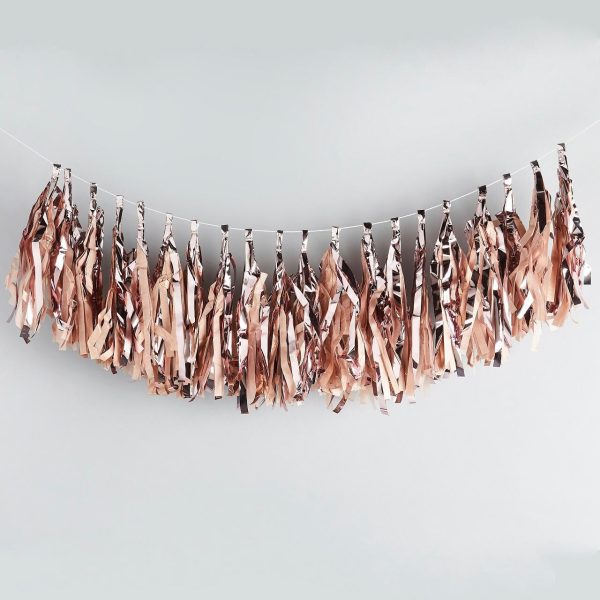 Club Green Rose Gold Tassel Garland