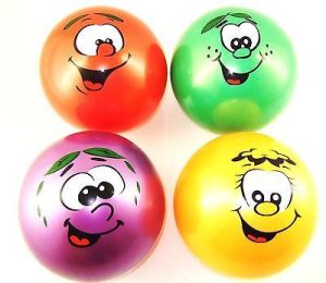 RED INFLATABLE SMILEY FACE FOOTBALL PLAY BEACH BALL KIDS PARTY CHILDS POOL BIRTHDAY