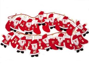 TRADITIONAL CHRISTMAS SANTA ~ STOCKING FELT ROPE ADVENT CALENDAR / GARLAND / BUNTING