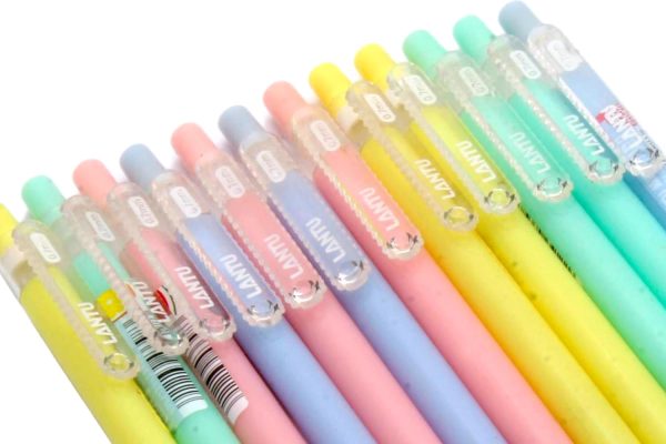 12 WHITE MECHANICAL PENCILS