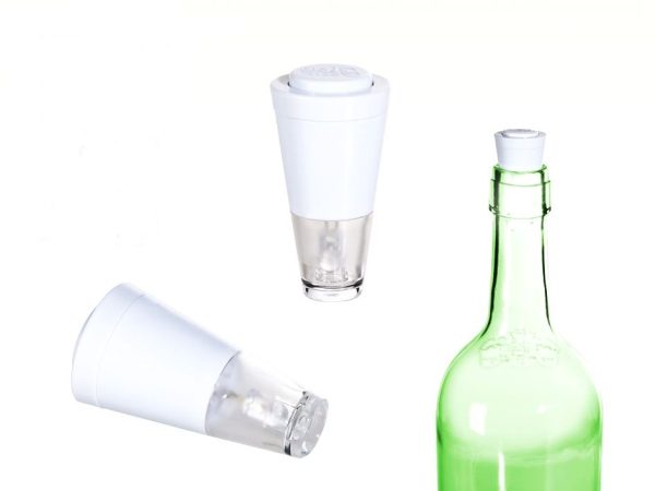 PLASTIC WINE BOTTLE STOPPER WITH LED