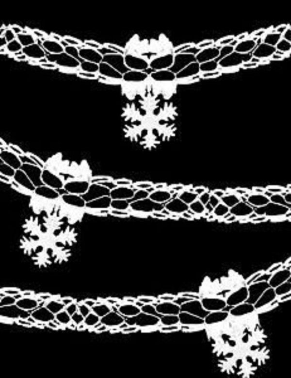 9FT WHITE SNOWFLAKE GARLAND DECORATION