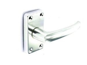SECURIT S3072 ALUMINIUM LATCH HANDLES BRIGHT 100MM PAIR