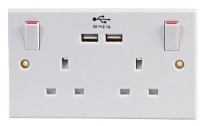 STATUS 2G 13A TWIN / 2 GANG SWITCH SOCKET - 2 X USB PORTS