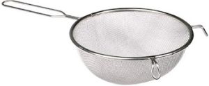STRAINER / SIEVE TIN 14CM