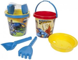 ASSORTED BATMAN OR SUPERMAN BUCKET & SPADE BEACH SET