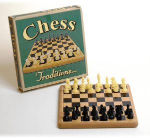 TRADITIONAL WOODEN CHESS FAMILY GAME