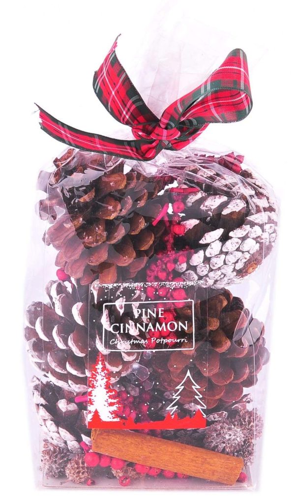 RED BERRY DUSTED SNOW NATURAL PINECONE SCENTED CHRISTMAS POT POURRI