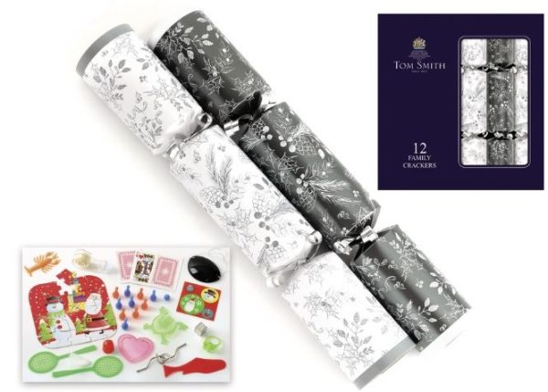 TOM SMITH CHRISTMAS SILVER & WHITE HOLLY LEAF & PINE FAMILY CRACKERS PACK OF 12