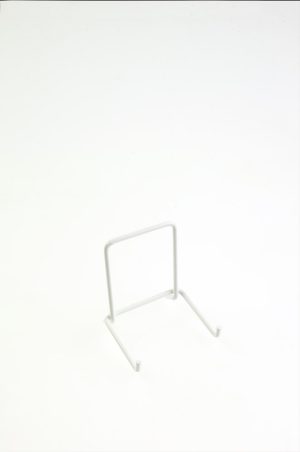 WHITE WIRE STRUT DISPLAY STAND 2 INCH SUITABLE FOR ITEMS 5CM-10CM