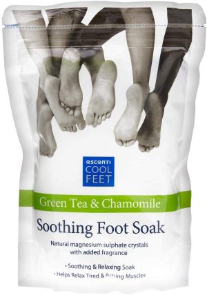 ESCENTI COOL FEET GREEN TEA & CAMOMILE SOOTHING FOOT SOAK 450G