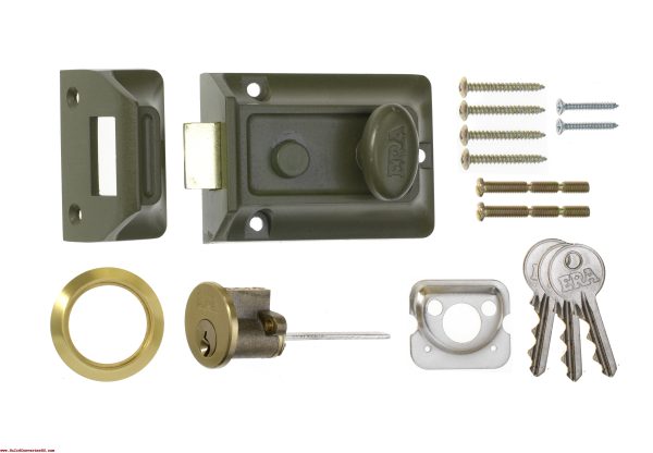 ERA TRADITIONAL NIGHTLATCH GREEN BRASS DOOR LOCK 60MM WITH 3 KEYS