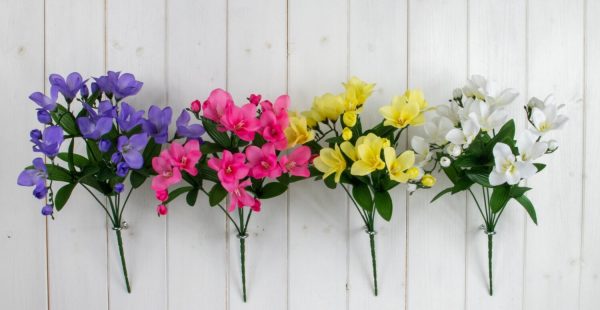 ASSORTED COLOUR ARTIFICIAL / FAUX FLOWER FREESIA BUSH