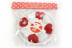 NOVELTY - FANCY HANGING DRYER 8 HEART SHAPE CLOTHES PEGS AIRER (CLOTH STAND /?
