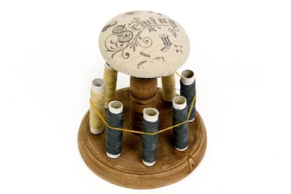 VINTAGE WOODEN SPOOL THREAD WITH PIN REST CUSHION