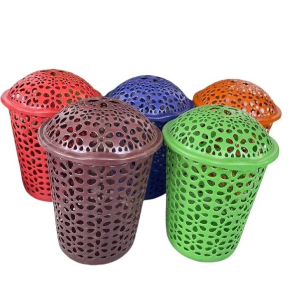 PLASTIC LAUNDRY BASKET WITH LID