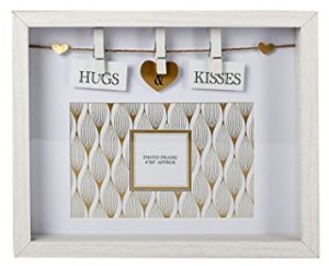 WHITE CLOTH LINE PHOTO FRAME - HUGS & KISSES