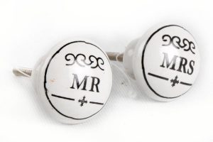 MR & MRS CERAMIC DRAWERS KNOB