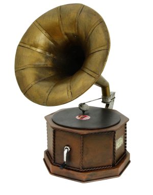 METAL GRAMOPHONE ORNAMENT