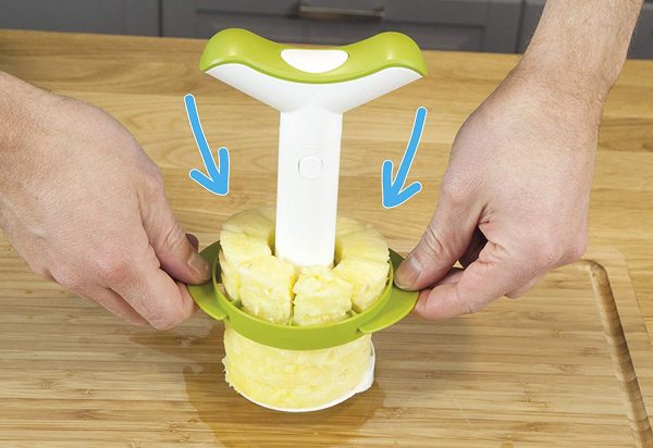 TOMORROWS KITCHEN 2 IN 1 PINEAPPLE SLICER & WEDGER