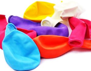 16 IN A PACK ASSORTED COLOURS LATEX BALLOONS