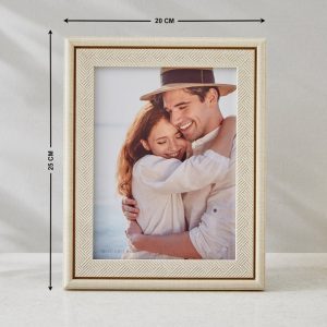 Home Collection Buckingham Photo Frame 20cm X 25cm