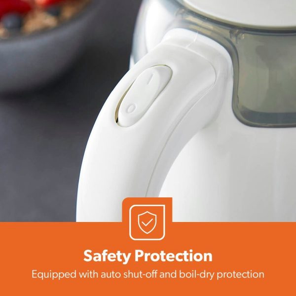 Geepas 2200W Illuminating White Cordless Kettle 1.7L
