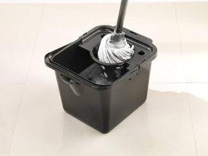 Heavy Duty Black Mop Bucket With Wringer 12L