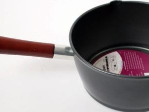 MILK PAN WITH WOOD HANDLE 16CM