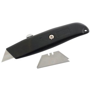 RETRACTABLE UTILITY KNIFE