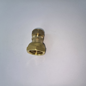 SECURPLUMB SU9803 STRAIGHT TAP CONNECTOR 15MM X 3/4